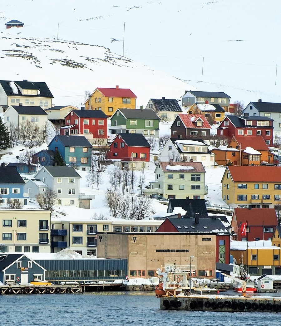 Ziua 5:  Bastfjord – Kirkenes - Croaziera in cautarea Aurorelor Boreale la Capul Nord